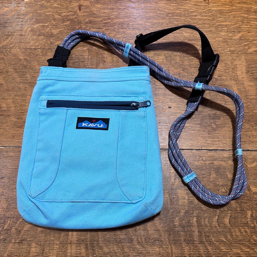 Kavu Keepalong Semi Padded Sling Canvas Rope Crossbody Bag blue outdoors